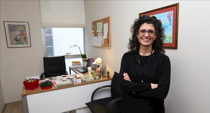 arzu_hoca.jpeg-01c1cf53-94b2-4b7b-8c10-f00677e5a422.jpeg
