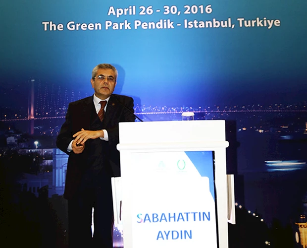 3e75155a-ee8a-481e-b940-e58764967c59-RektorAydin_TurkArapKongresi_Nisan2016.JPG