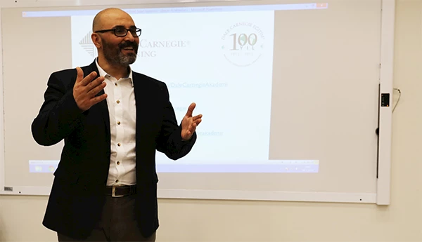 4b427df5-4366-4044-bfd5-5752e58ac9a0-kockutsalmeeting.jpg