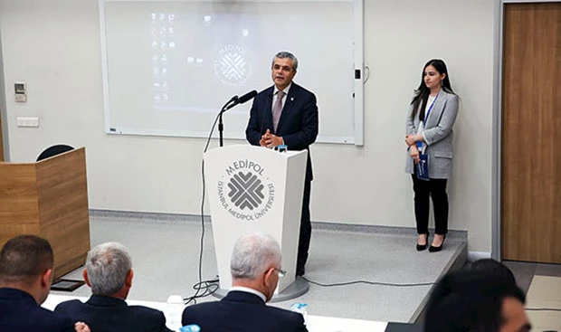 -46e7-a1d3-a699074a74f2-Saglik_Yonetimi_Zirvesi_3.JPG