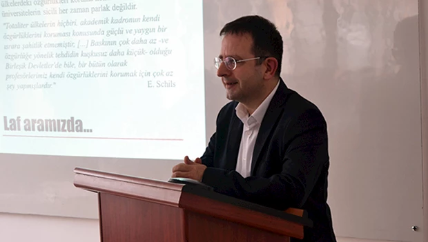 e2456-Berat_Ozipek_Hitit_Universitesi_Ekim.jpg
