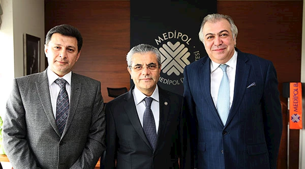 9-ce64-4d5e-8444-ebca032cda68-Azerbaycan_Tip_Uni_Ziyaret.JPG