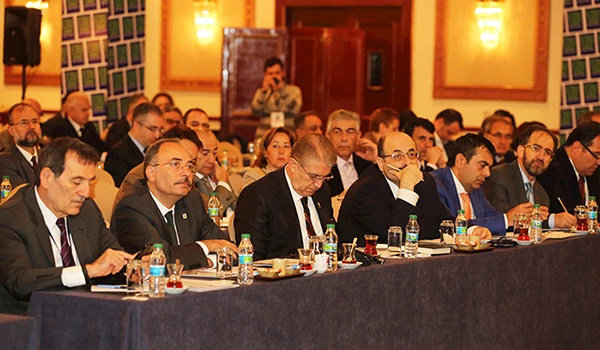 abc496d4-562a-4522-8e1a-6ba5dc932e22-Edu_summit2016.jpg
