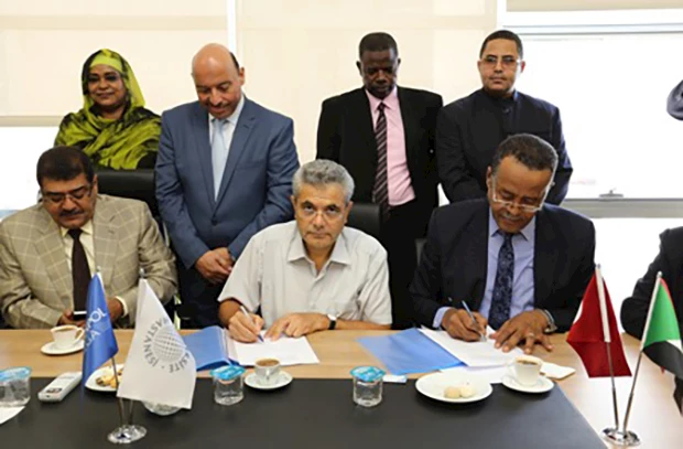 acbfe717-10dd-42a7-9ec0-caeab19513d0-Sudan_heyet_imza.jpg