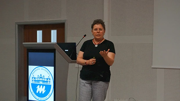 357f7b47f19-Tangul_Mudok_Biyohukuk_Konferans.JPG