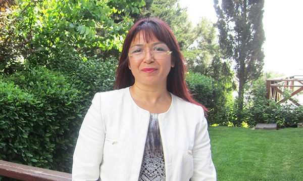 -4129-4eec-9e6c-3987a1d5e476-Nihal_Zekiye_Erdem_Ali_Emiri_Kongre.JPG