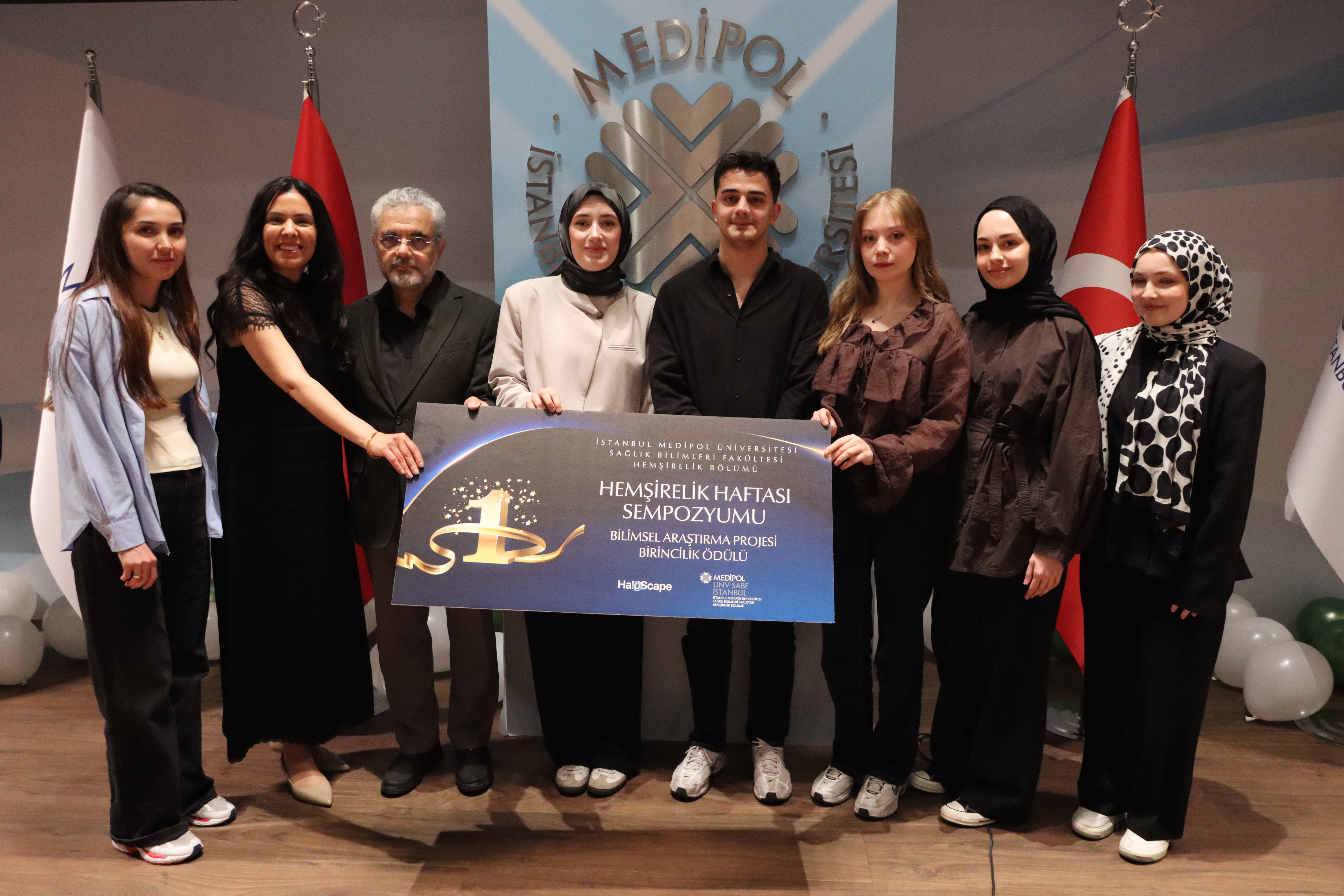 Hemşireler Haftası Sempozyumu 