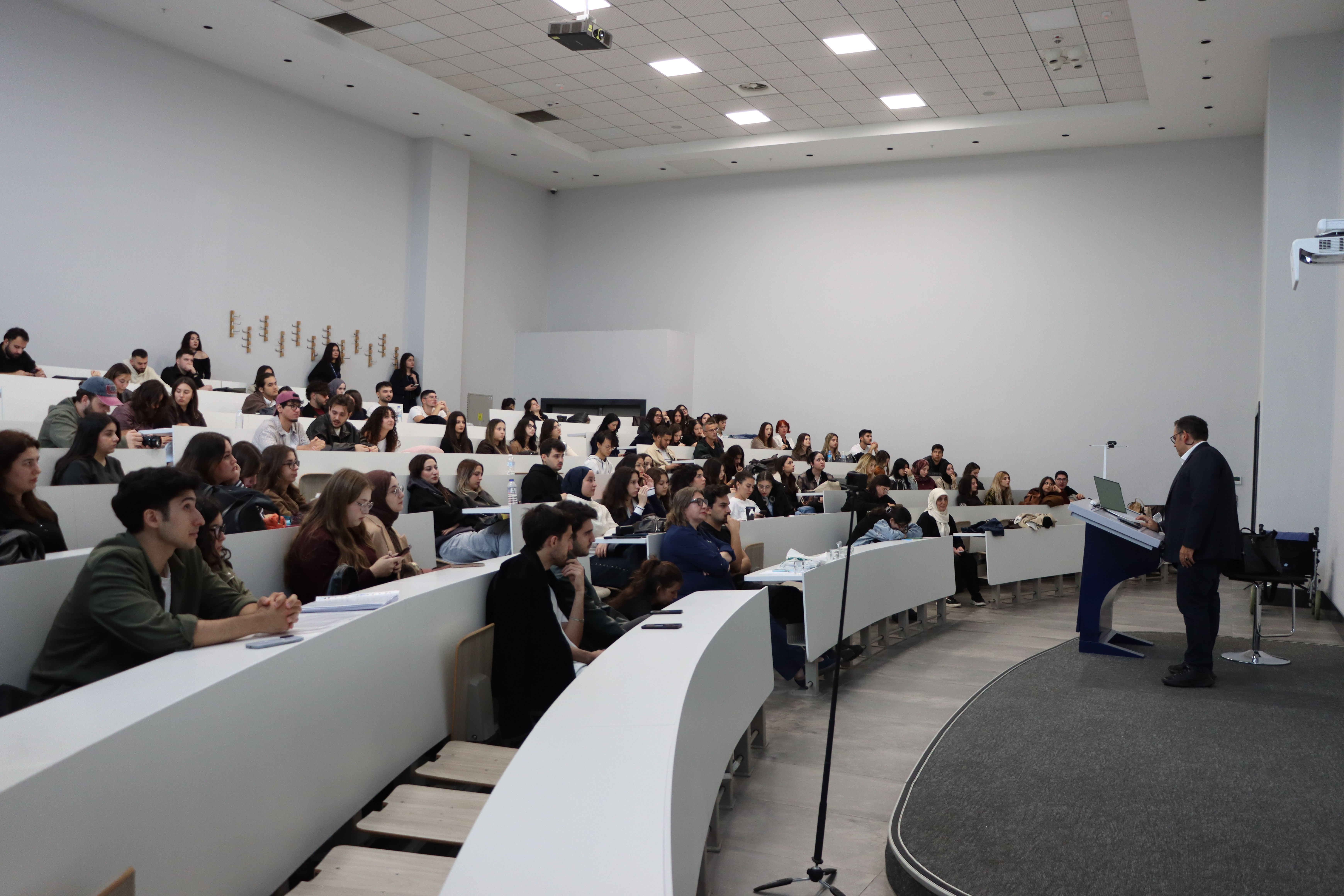 İletişim Fakültesi oryantasyon konferansı 